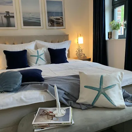 Apartment Möwenblick Rügen Mit Meerblick, Sauna Und Kamin Alt Reddevitz